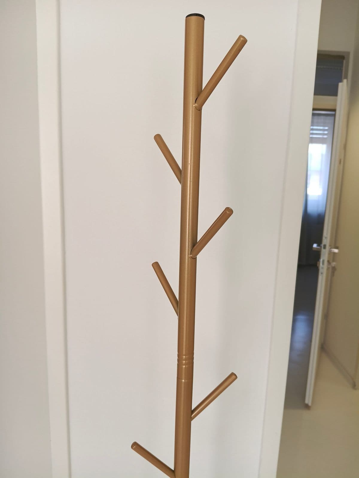 Posten 11 – 2 Stk. Kleiderständer