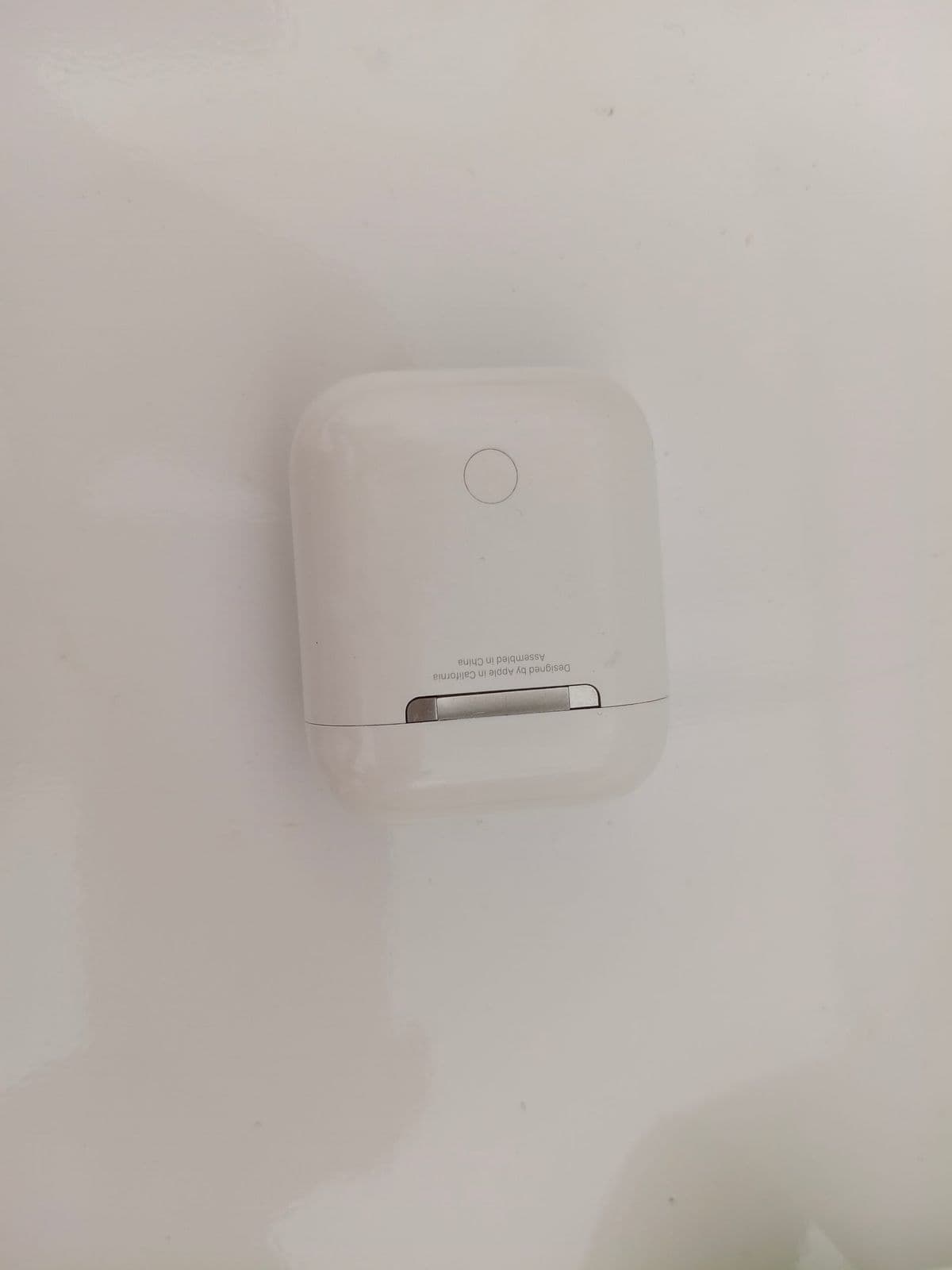 Posten 28 – 1 Stk. Apple AirPods inkl. Lade Case 1 Generation