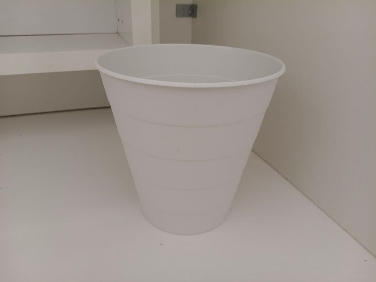 Posten 30 – 1 Stk. Mülleimer