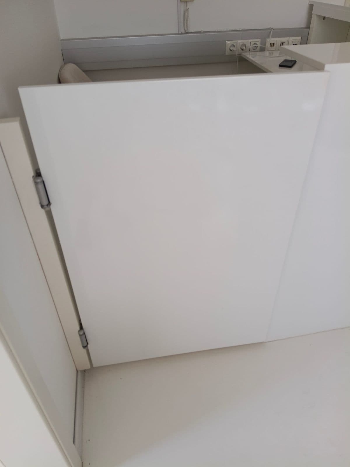 Posten 31 – 1 Stk. Verkaufspult