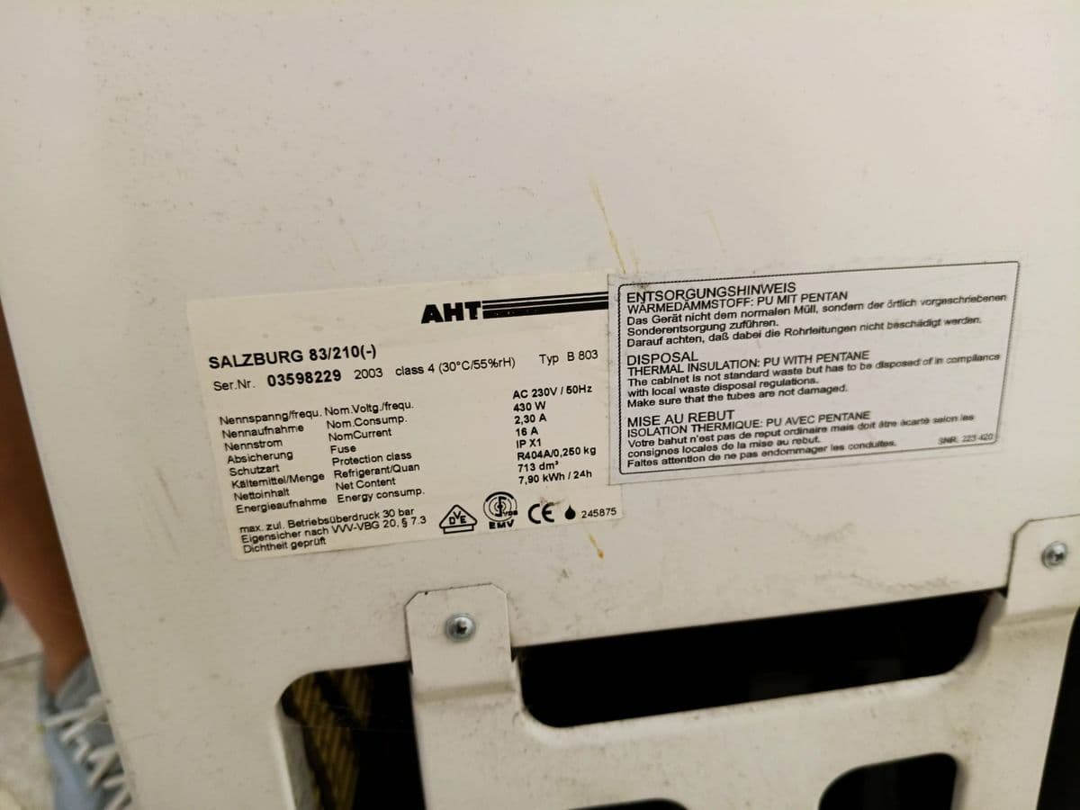 Posten 6 – AHT Gewerbe-Tiefkühltruhe