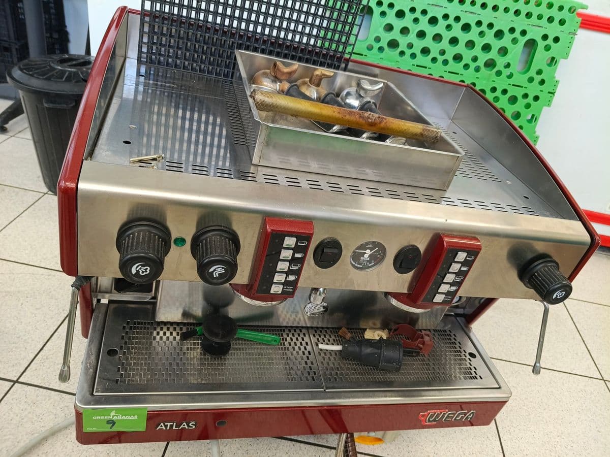 Posten 9 – Wega Atlas 2-gruppige Gastro-Espressomaschine