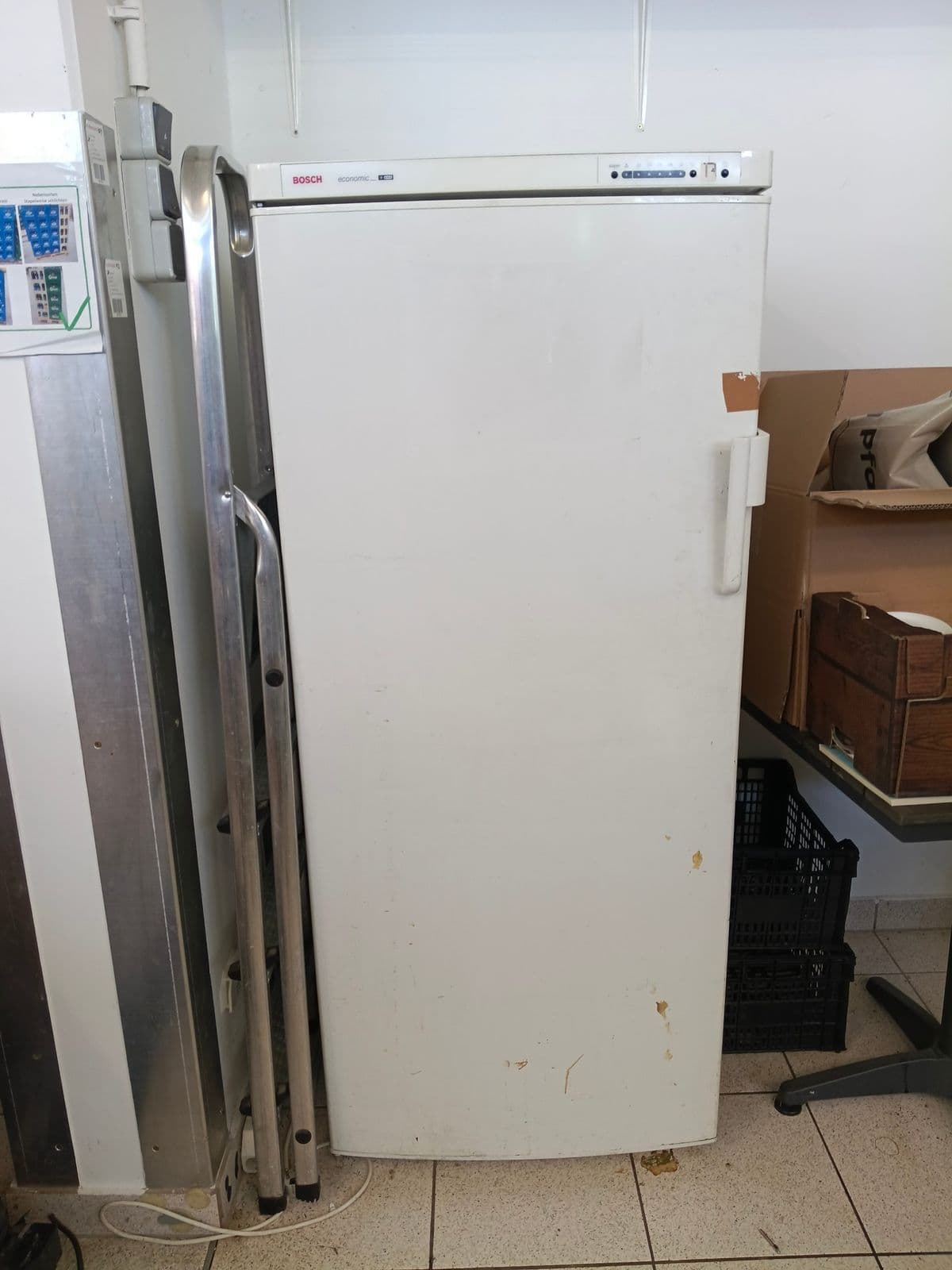 Posten 10 – Bosch Stand-Gefrierschrank