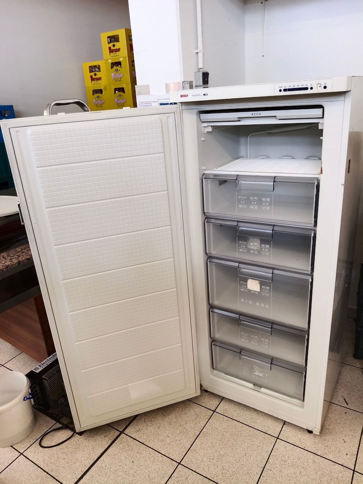 Posten 10 – Bosch Stand-Gefrierschrank