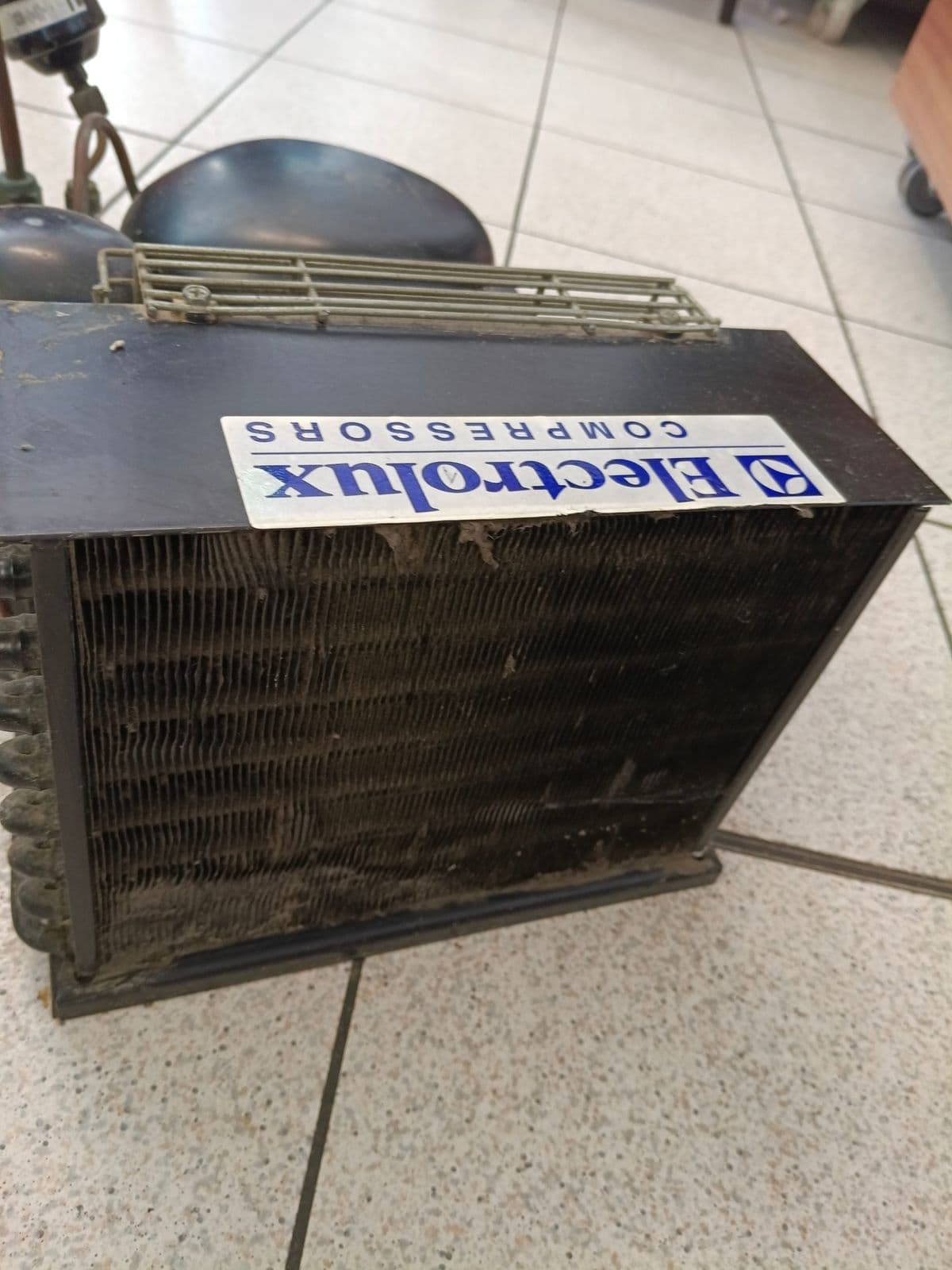Posten 11 – 1 Stk. Electrolux Kälteaggregat / Kühlkompressor