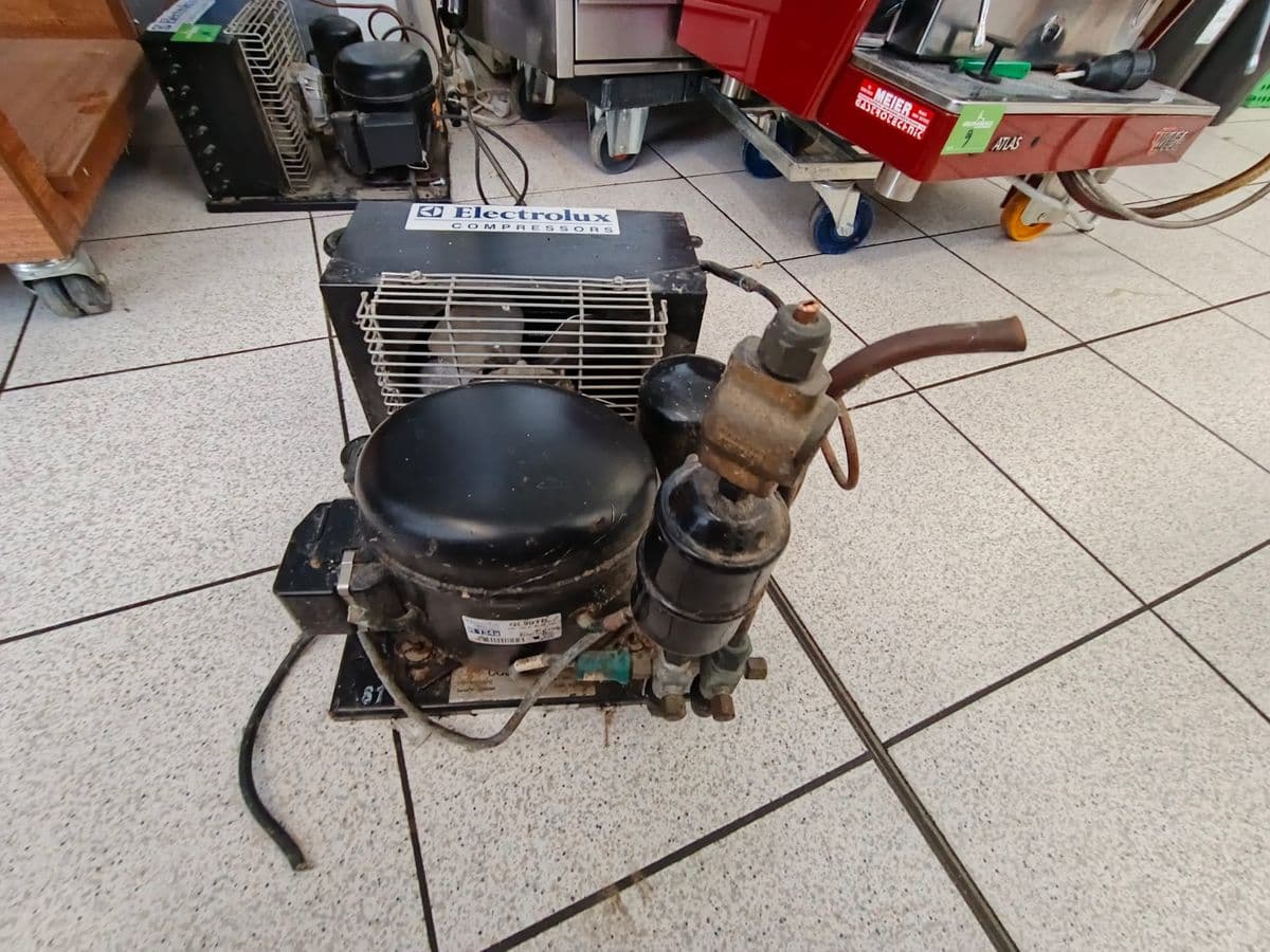Posten 12 – 1 Stk. Electrolux Kälteaggregat / Kühlkompressor