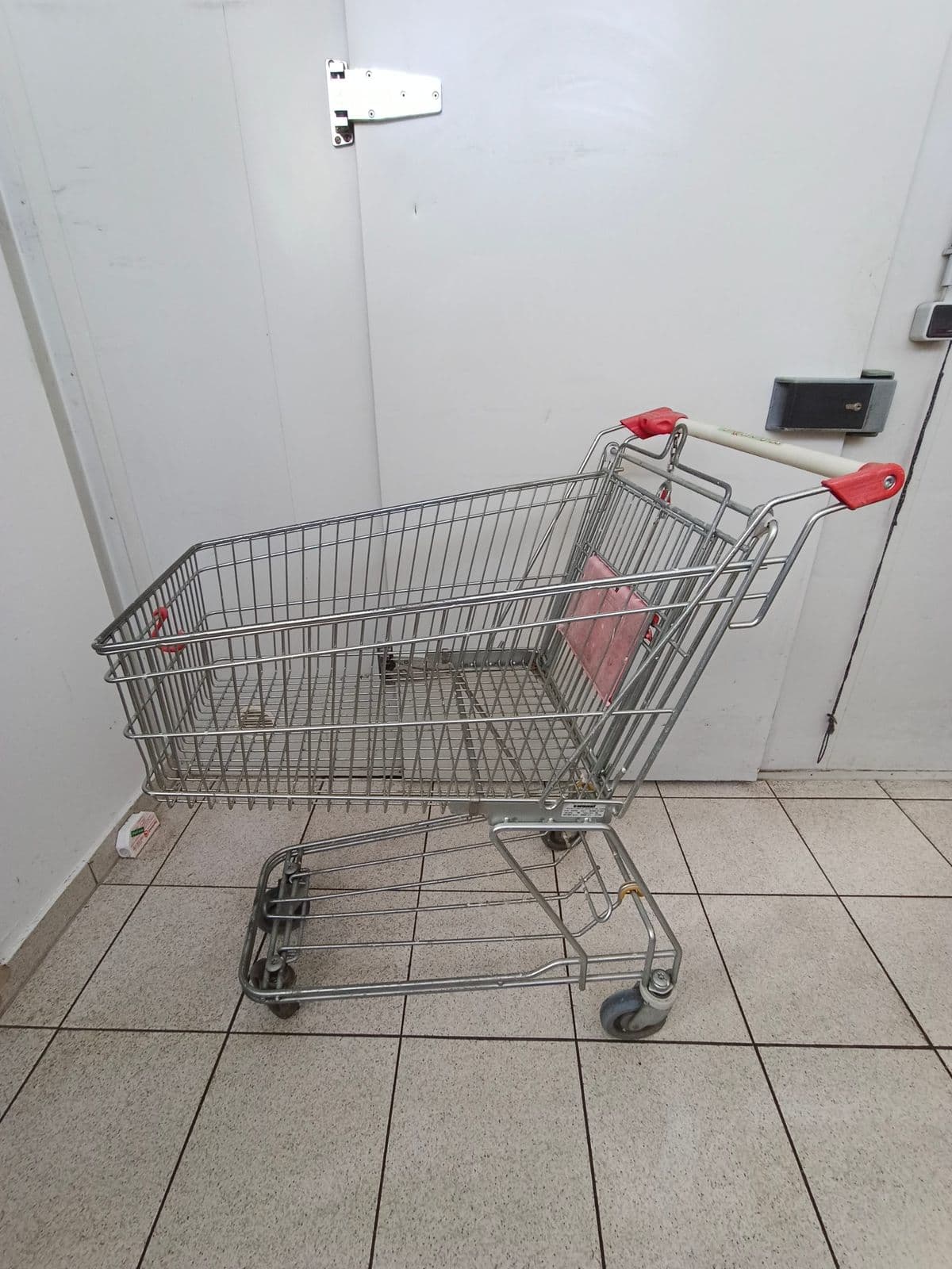 Posten 13 – 5 Stk. Einkaufwagen