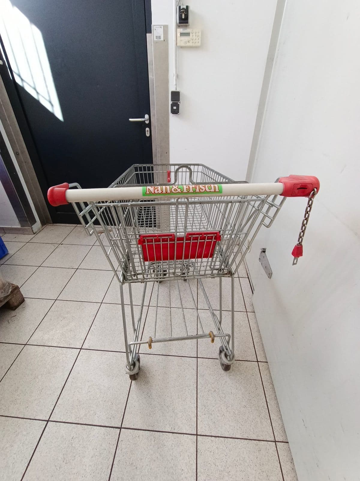 Posten 13 – 5 Stk. Einkaufwagen
