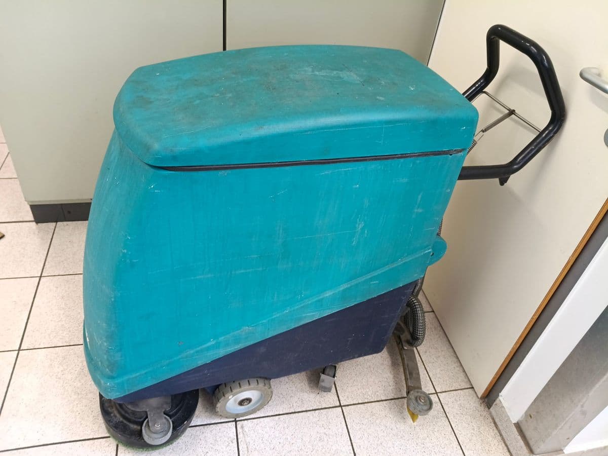Posten 18 – Bodenreinigungsmaschine Wetrok Duomatic S43 B
