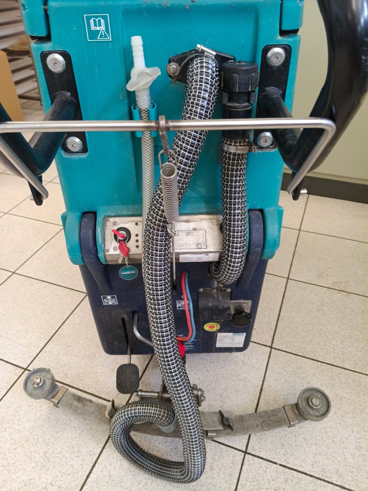 Posten 18 – Bodenreinigungsmaschine Wetrok Duomatic S43 B