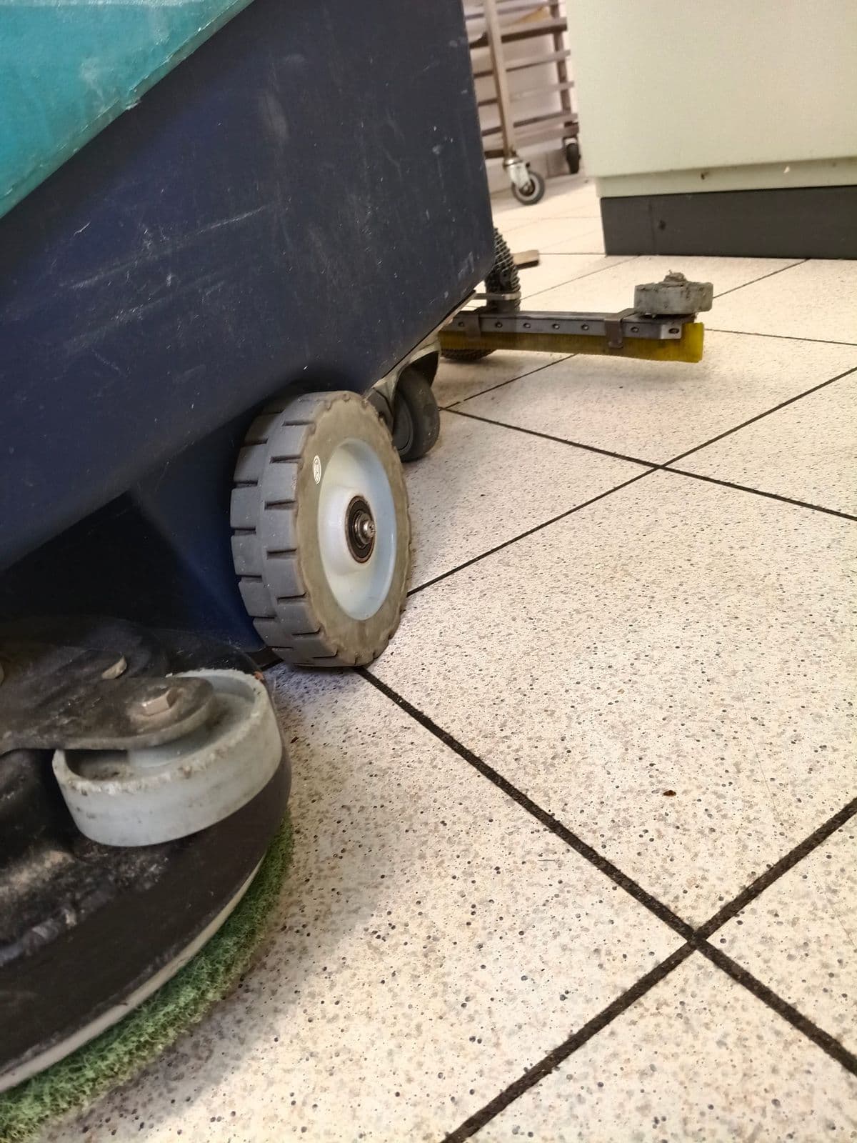 Posten 18 – Bodenreinigungsmaschine Wetrok Duomatic S43 B
