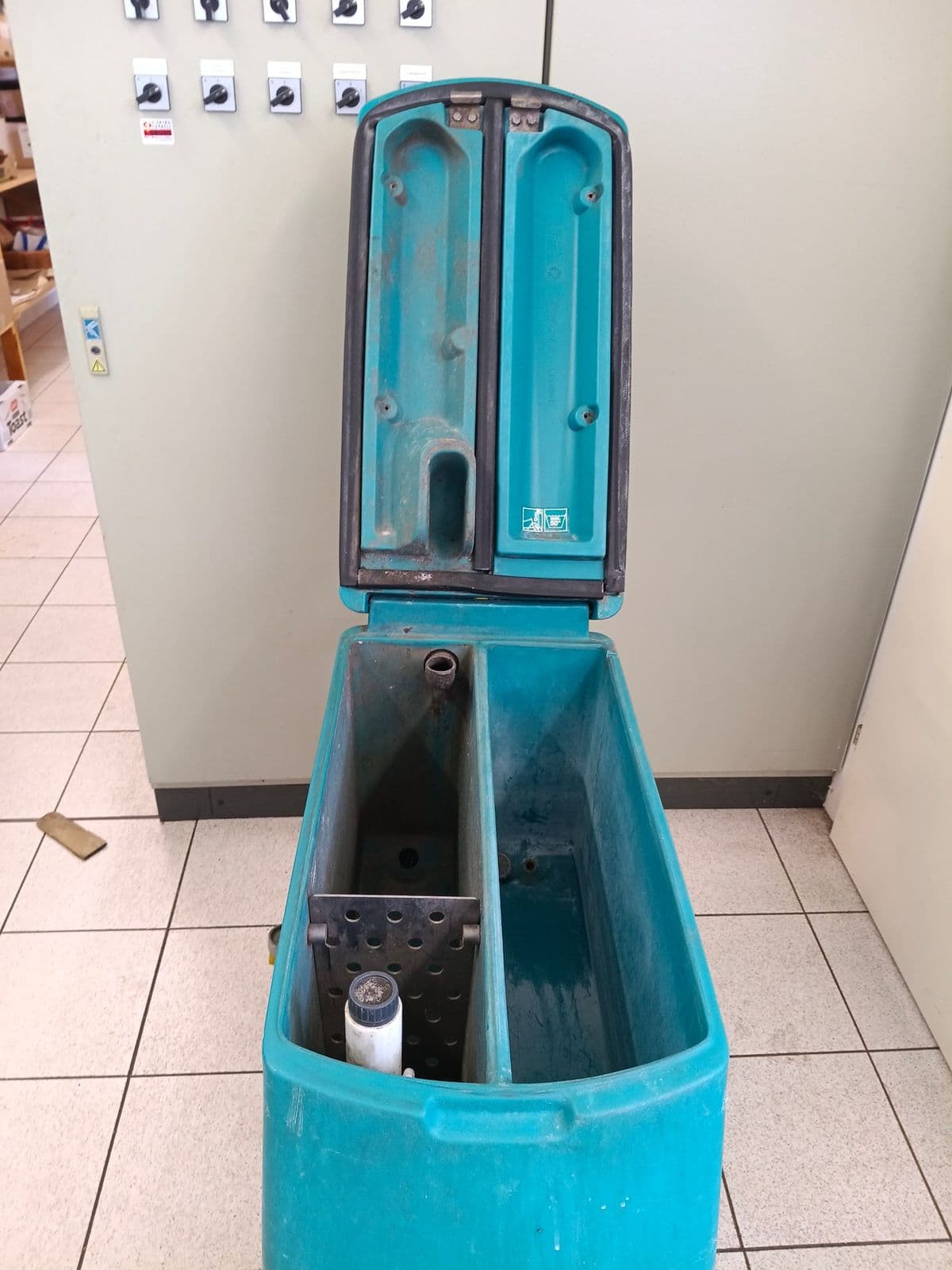 Posten 18 – Bodenreinigungsmaschine Wetrok Duomatic S43 B