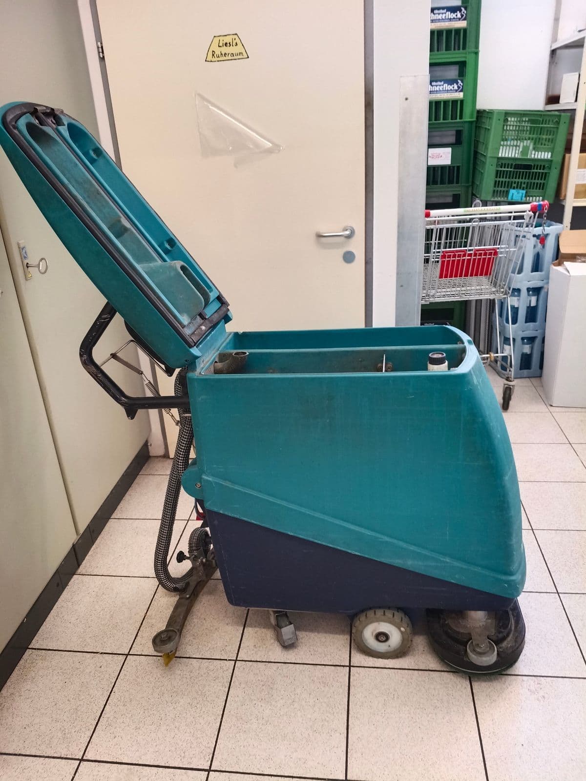 Posten 18 – Bodenreinigungsmaschine Wetrok Duomatic S43 B