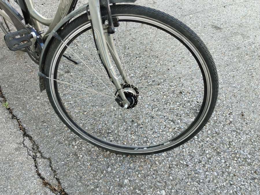Stilvolles KTM Damenfahrrad mit tiefem Einstieg und Nabenschaltung – Bild 3