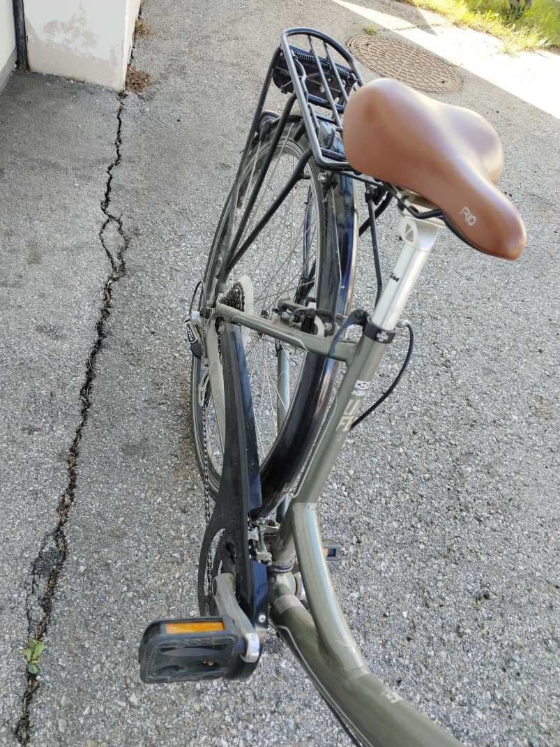 Stilvolles KTM Damenfahrrad mit tiefem Einstieg und Nabenschaltung – Bild 4