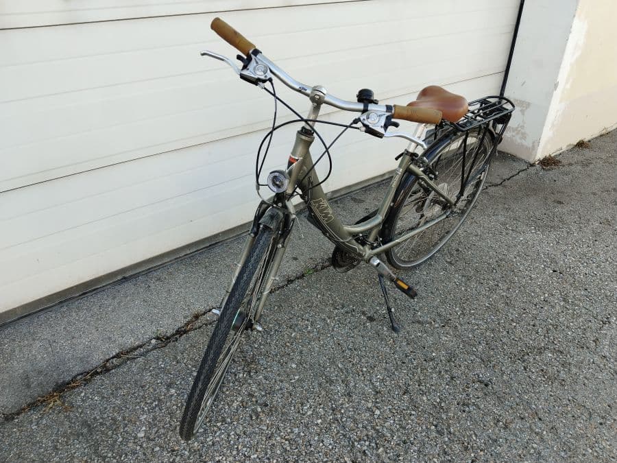 Stilvolles KTM Damenfahrrad mit tiefem Einstieg und Nabenschaltung – Bild 9