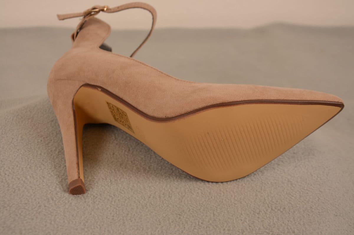 Elegante Damen-Pumps mit Fesselriemchen in Nude / Hellbeige – Bild 3