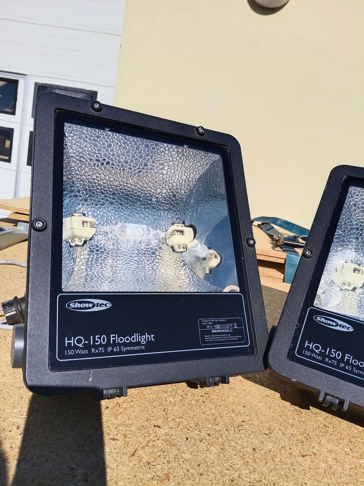 2 Stk.  Showtec HQ-150 Floodlight (150W Flutlichtstrahler / HQI-Scheinwerfer) – Bild 5