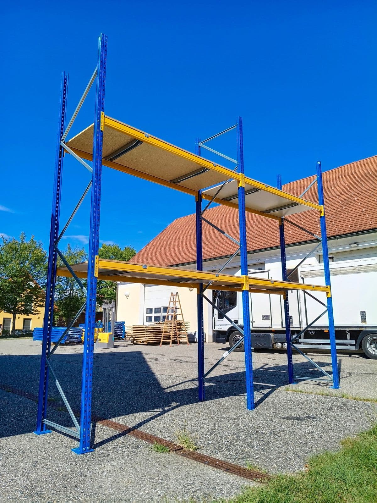 Schwerlast-Palettenregal / Großfachregal (2 Felder / Doppelregal mit Einlegeböden) – Bild 2