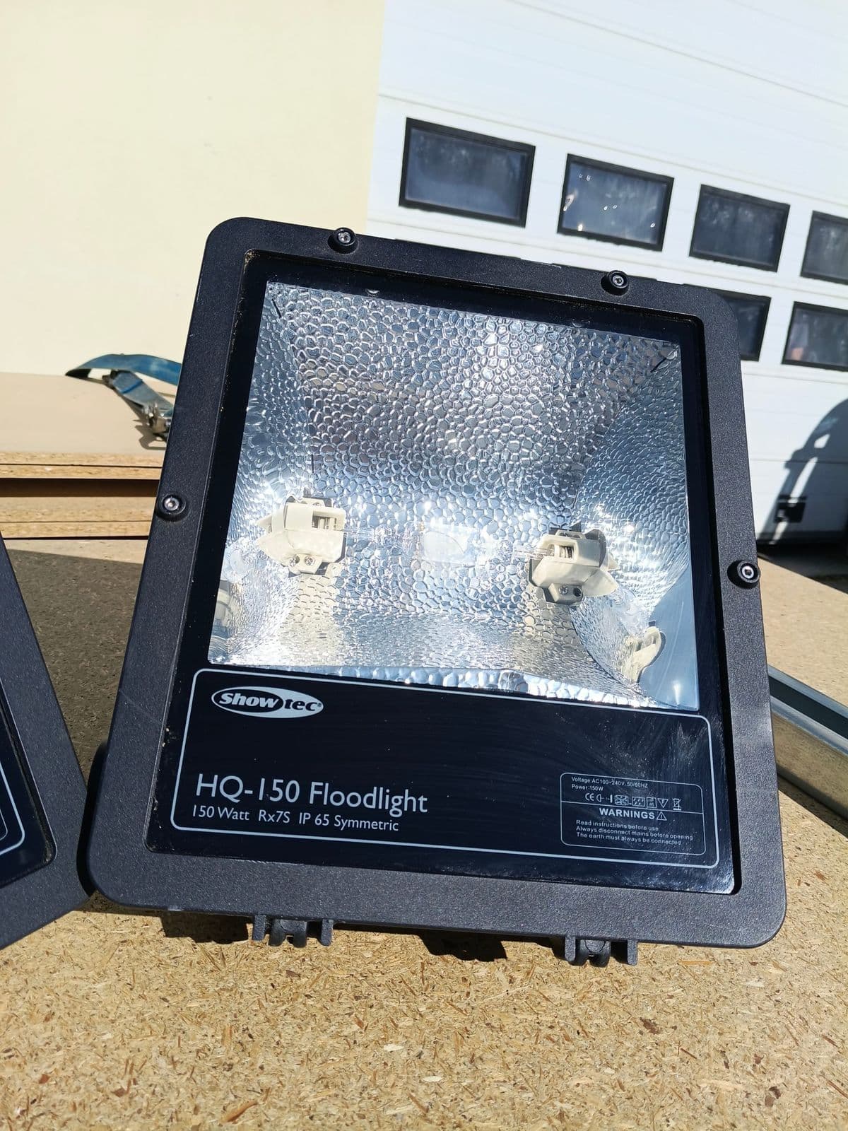 2 Stk.  Showtec HQ-150 Floodlight (150W Flutlichtstrahler / HQI-Scheinwerfer) – Bild 3