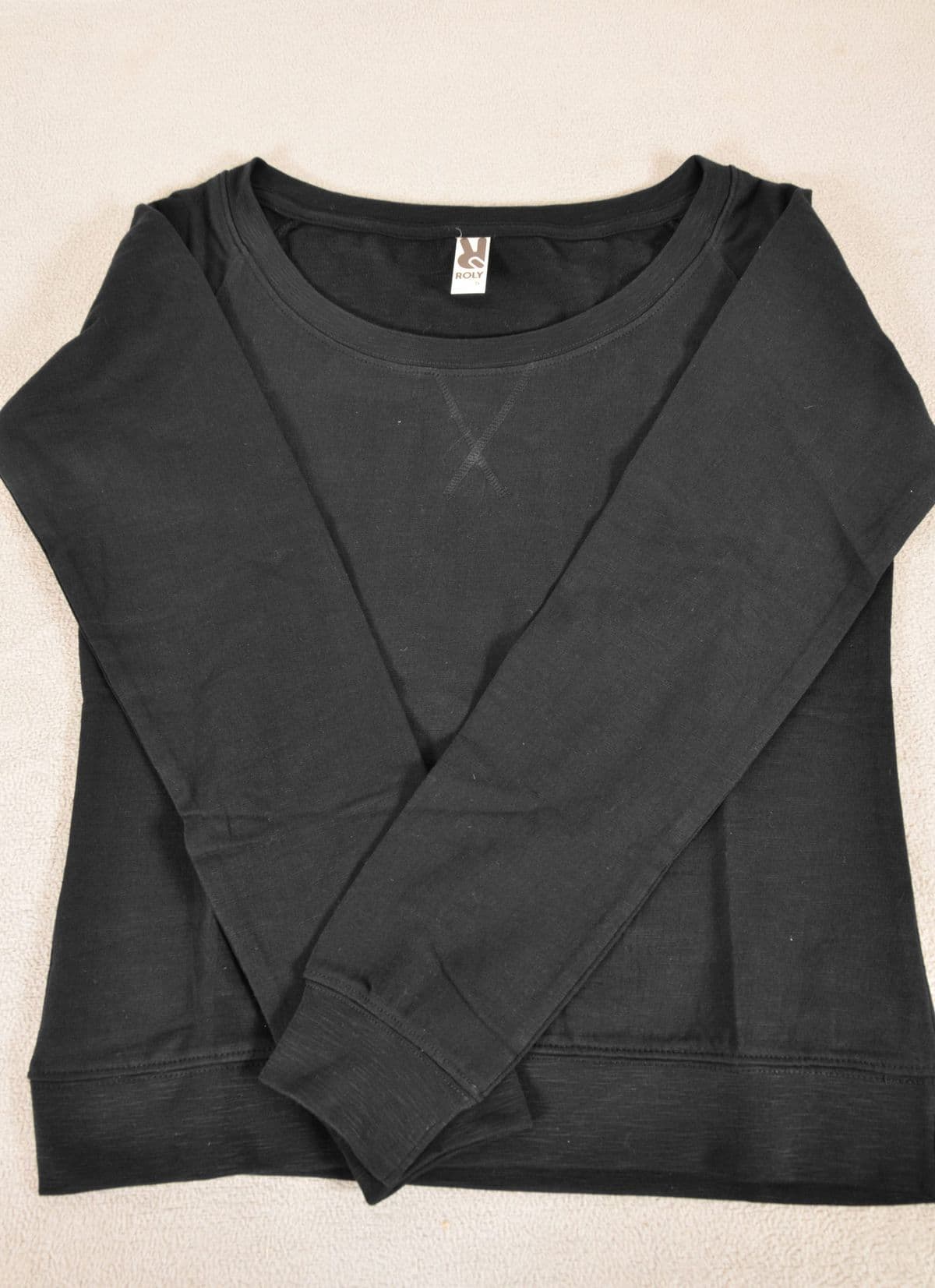 Klassisches Damen-Sweatshirt / Longsleeve in Schwarz – Bild 3