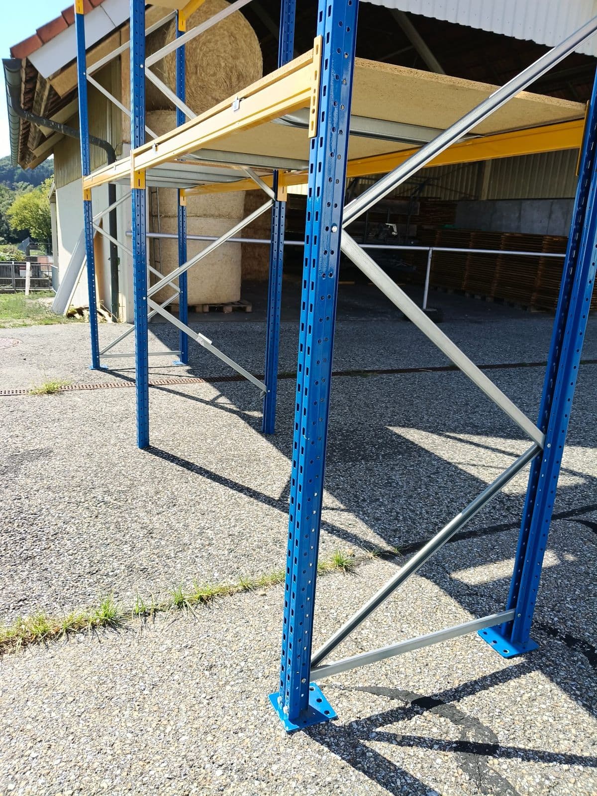Schwerlast-Palettenregal / Großfachregal (2 Felder / Doppelregal mit Einlegeböden) – Bild 7