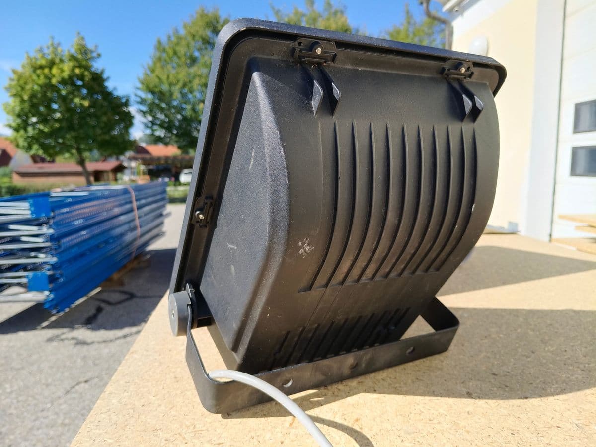 2 Stk.  Showtec HQ-150 Floodlight (150W Flutlichtstrahler / HQI-Scheinwerfer) – Bild 9